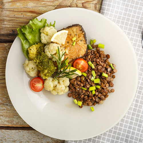 chaufa-de-lentejas-con-pescado