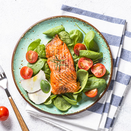ensalada-caprese-con-salmon